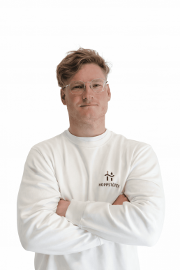 Malergeselle beim Hoppstädter Malermeisterbetrieb